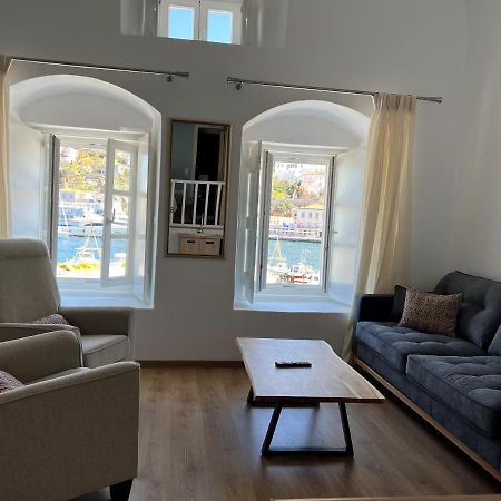 מלון הידרה Douskos Port House מראה חיצוני תמונה